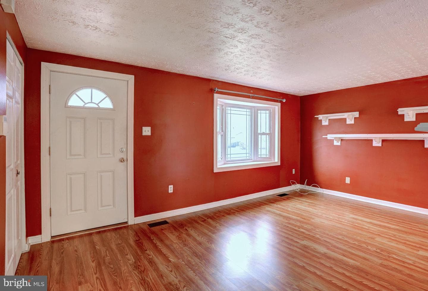 1816 Lasalle Place photo 3