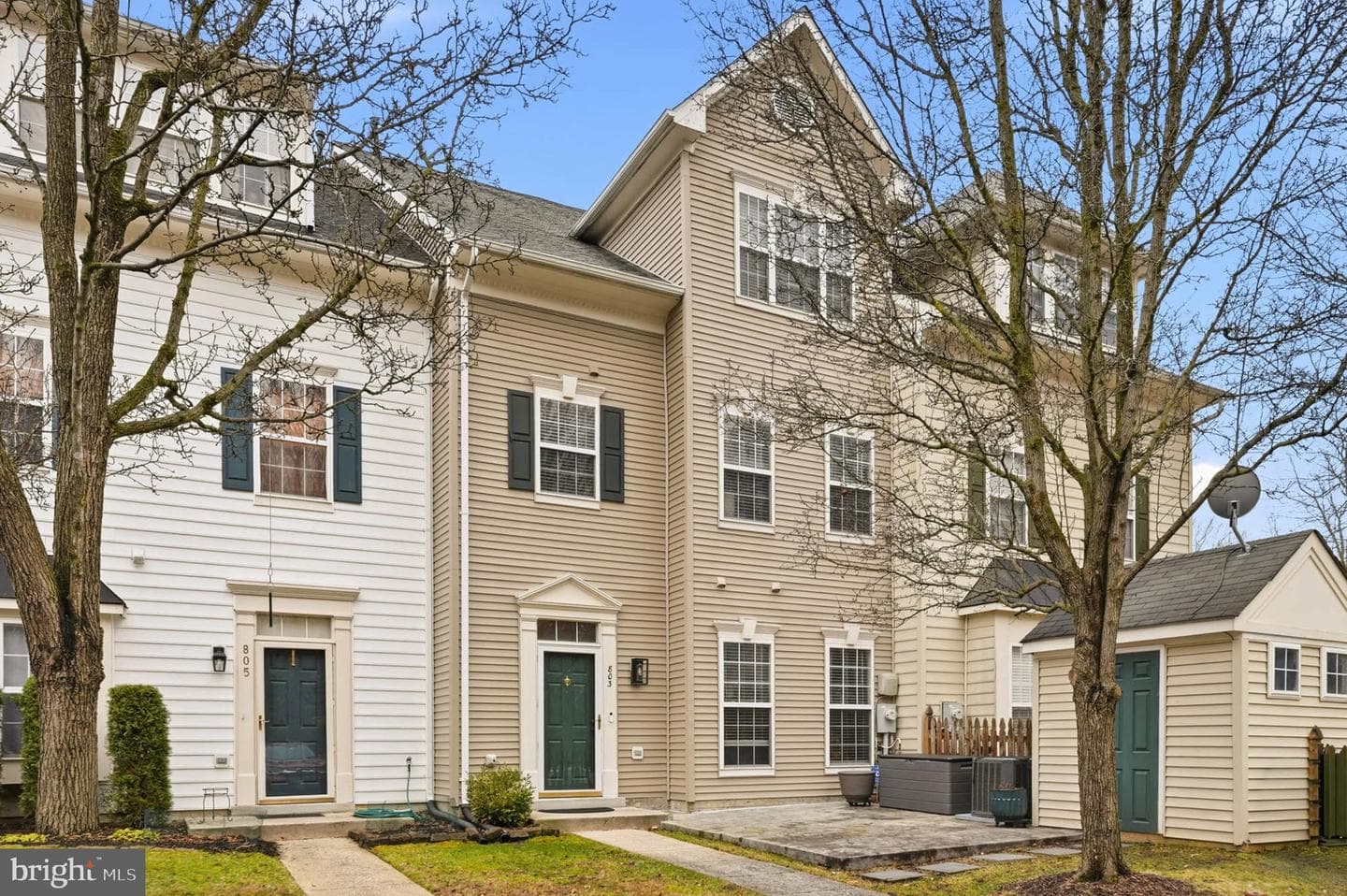 803 Oyster Court photo 1
