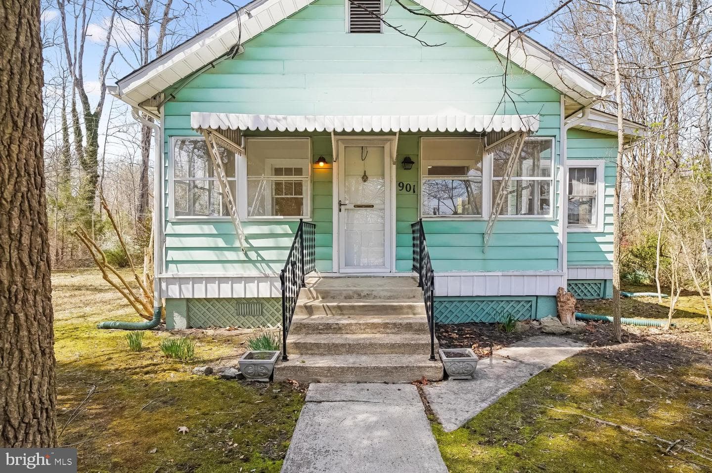 901 Walnut Avenue