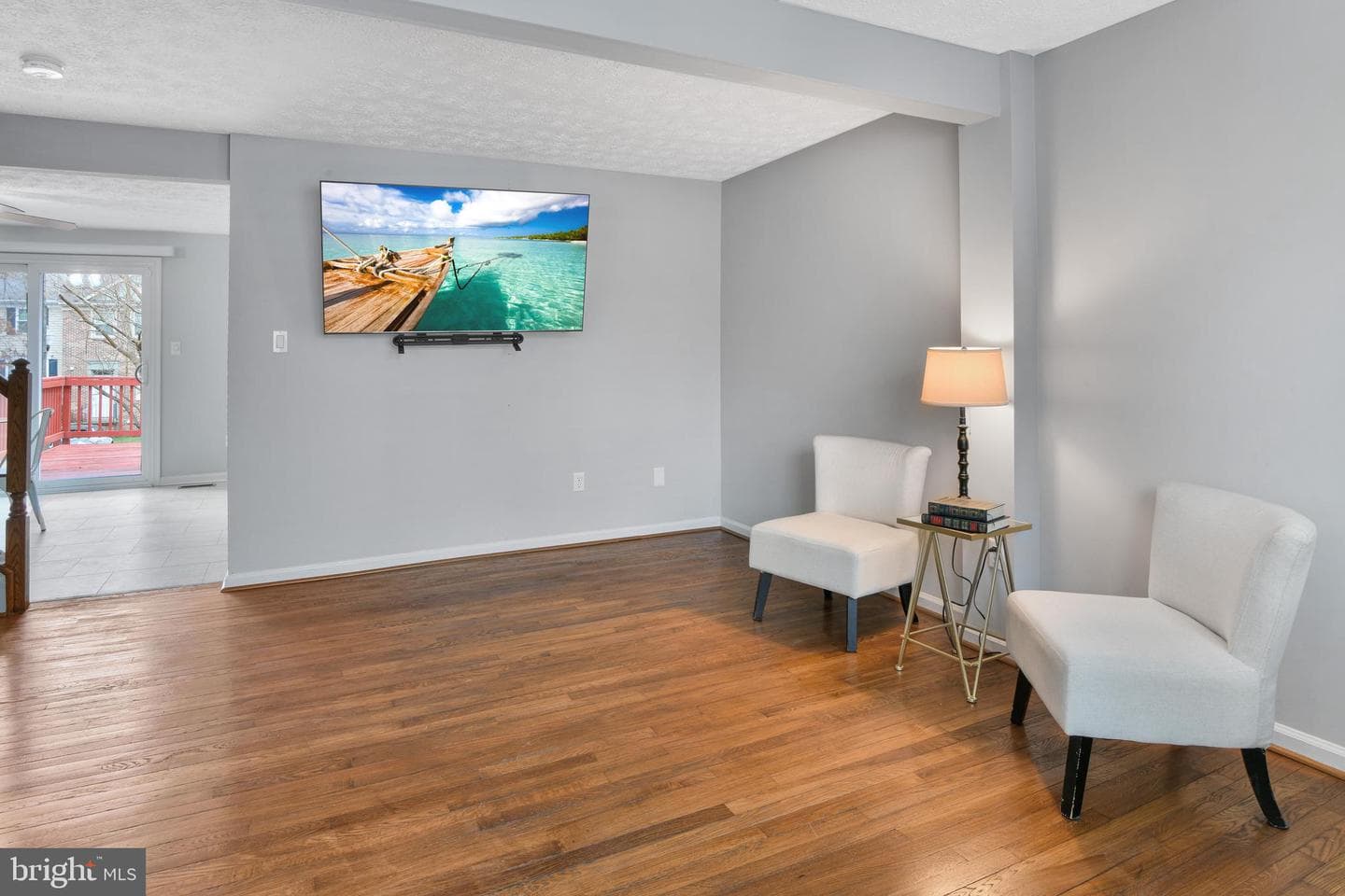 873 Chestnutview Court photo 3