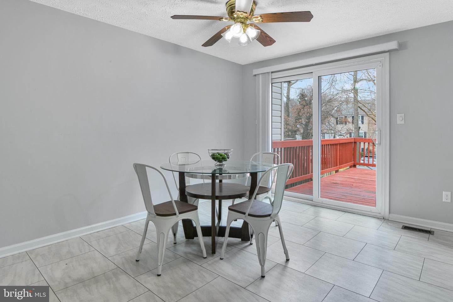 873 Chestnutview Court photo 8
