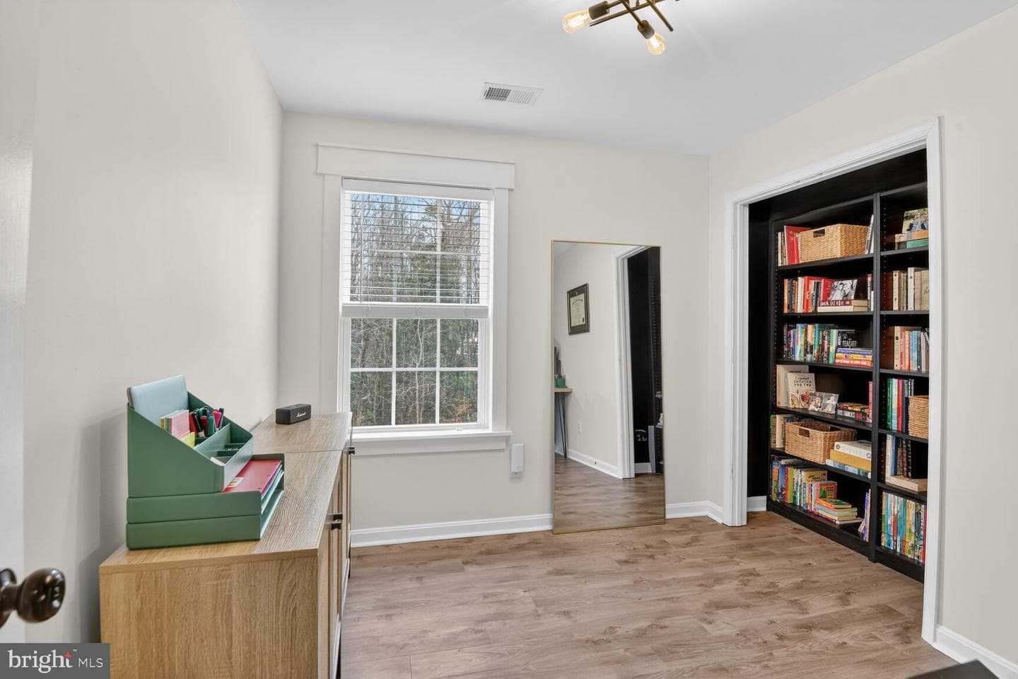 1409 James Way photo 12