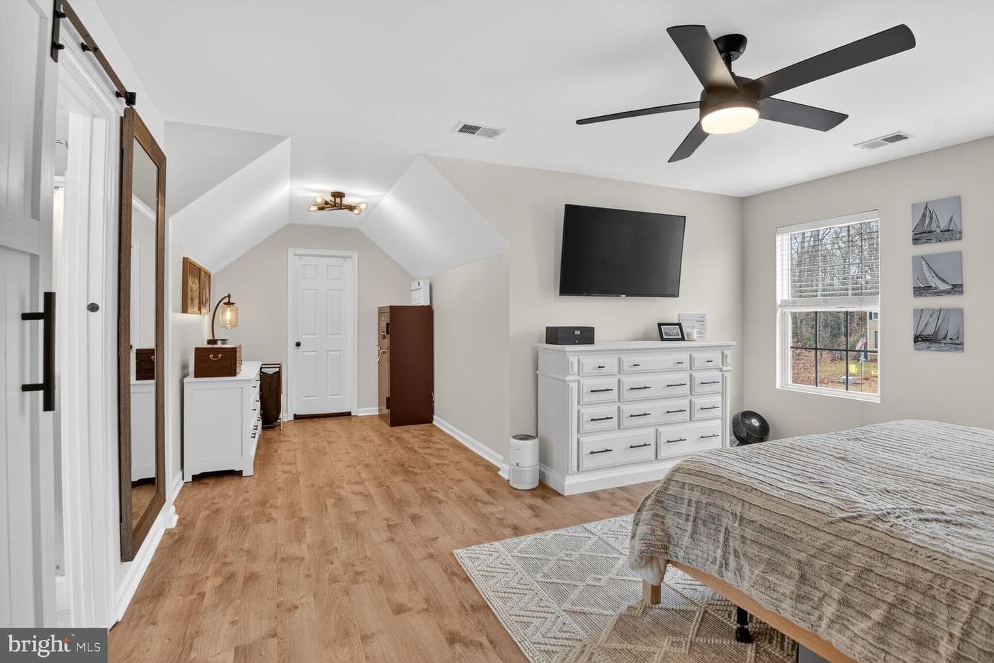 1409 James Way photo 15
