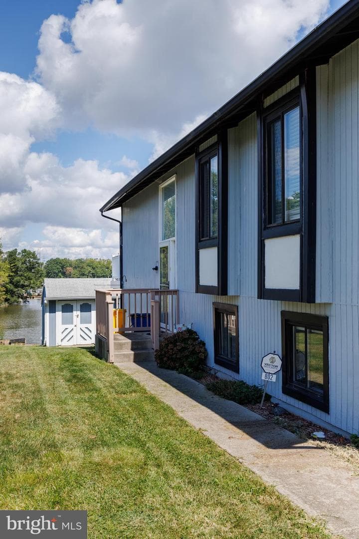 802 Waterview Drive photo 18