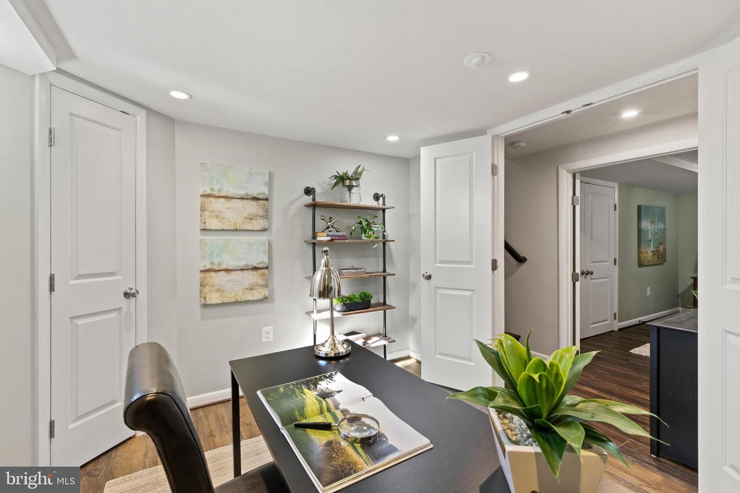 101 Avondale Circle photo 30