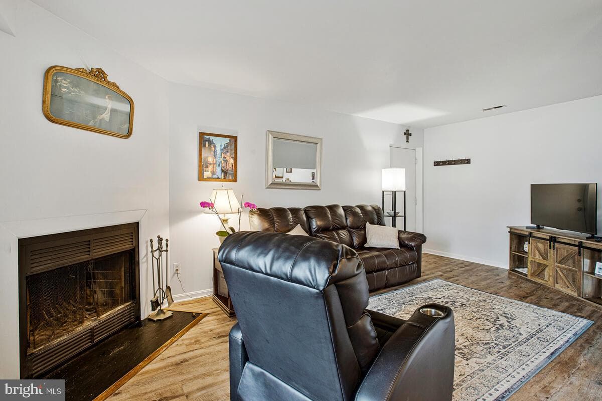 6803 White Water Way #101 photo 6