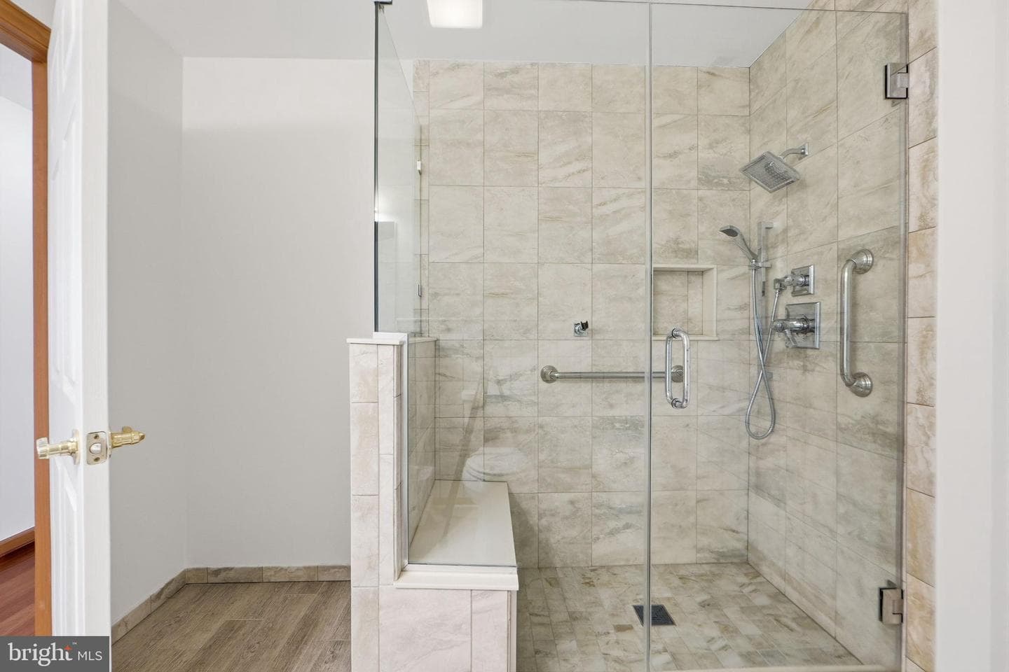 5566 Franklin Boulevard photo 37