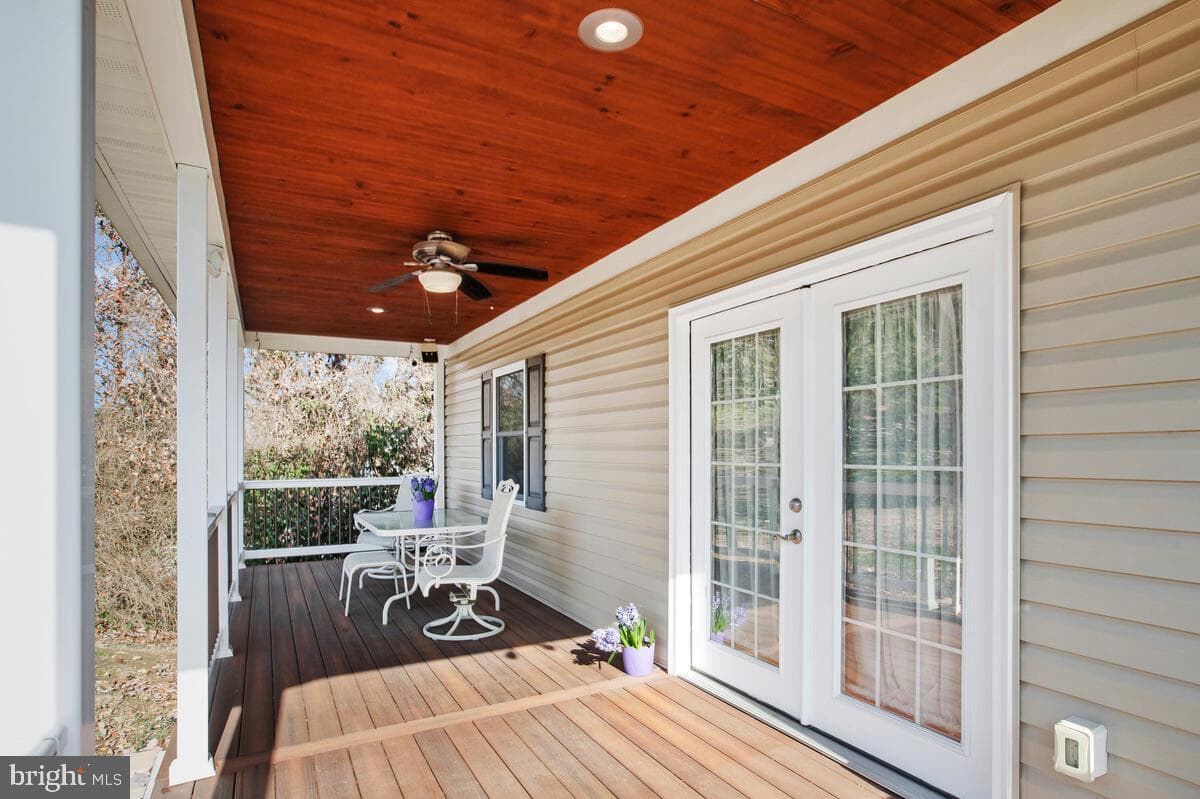 201 Charles Road photo 42