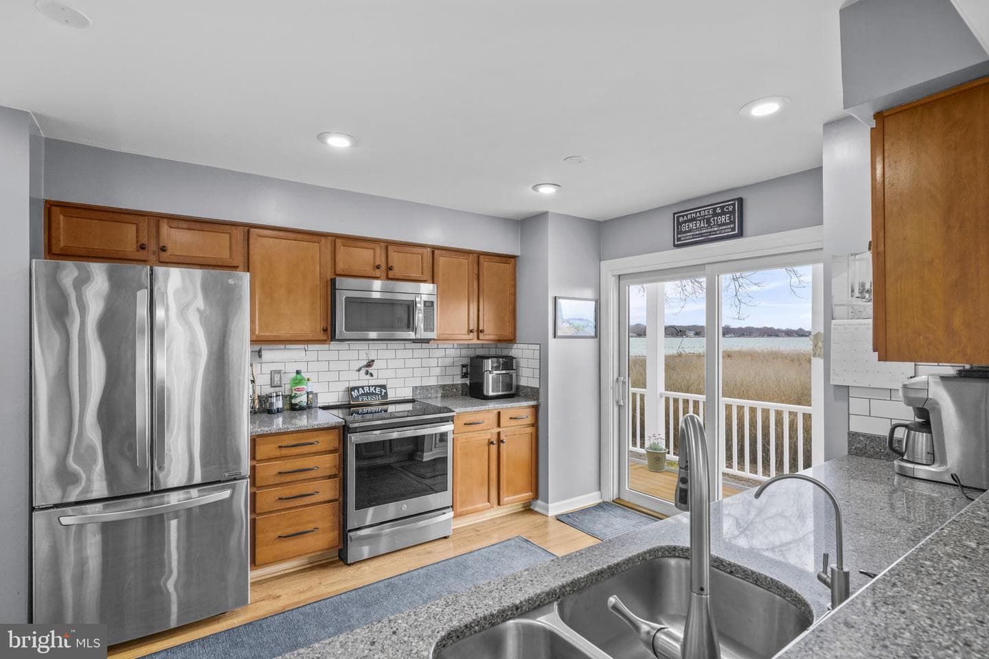 4728 Frederick Avenue photo 16