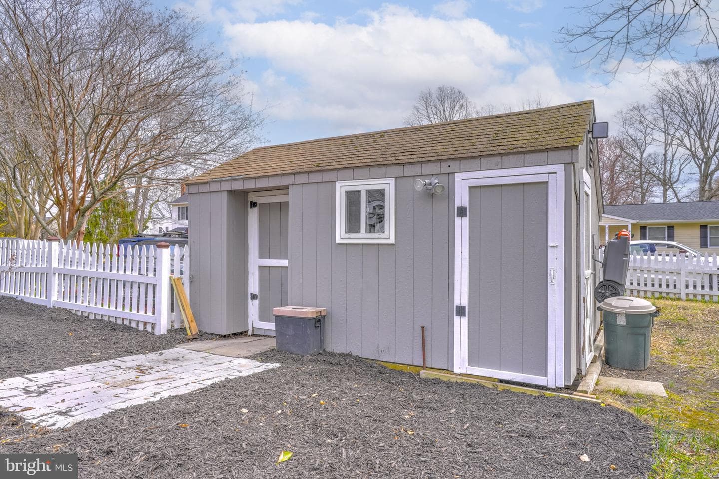 4728 Frederick Avenue photo 34