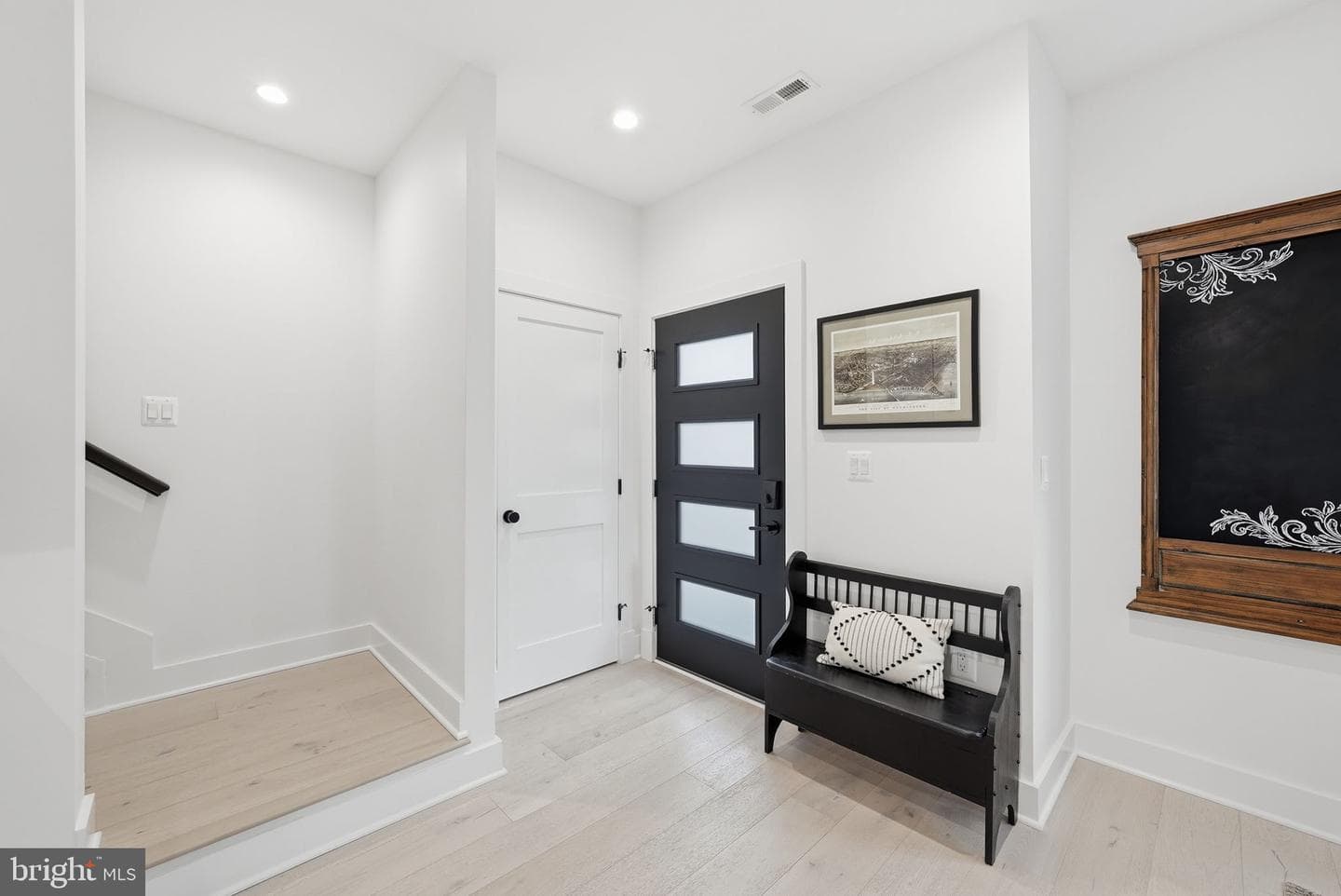 1422 Howard Road photo 5