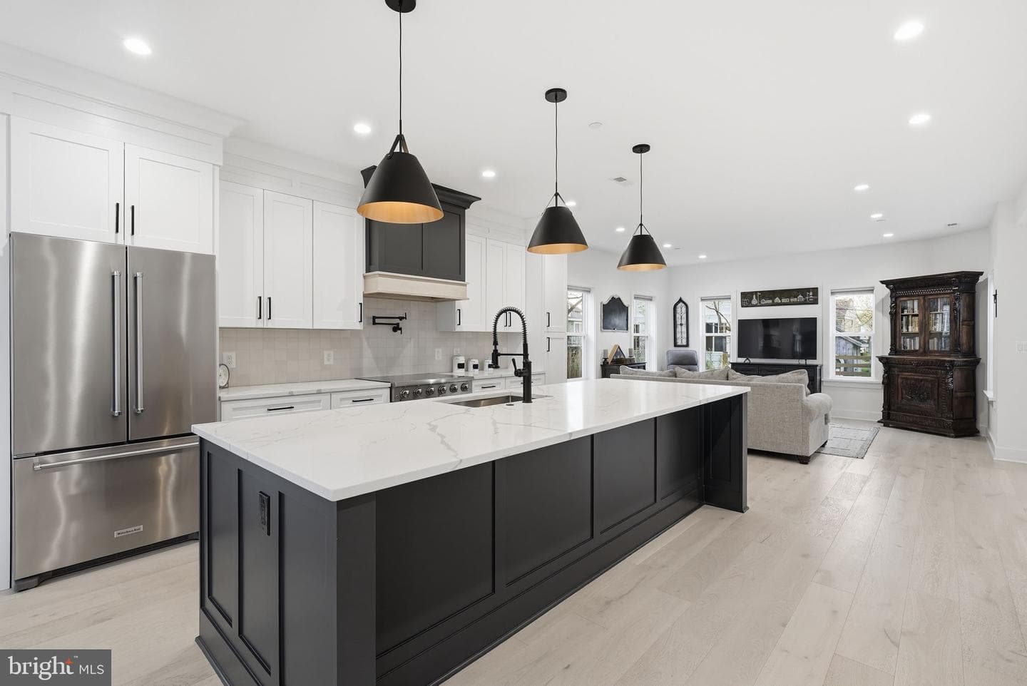 1422 Howard Road photo 6
