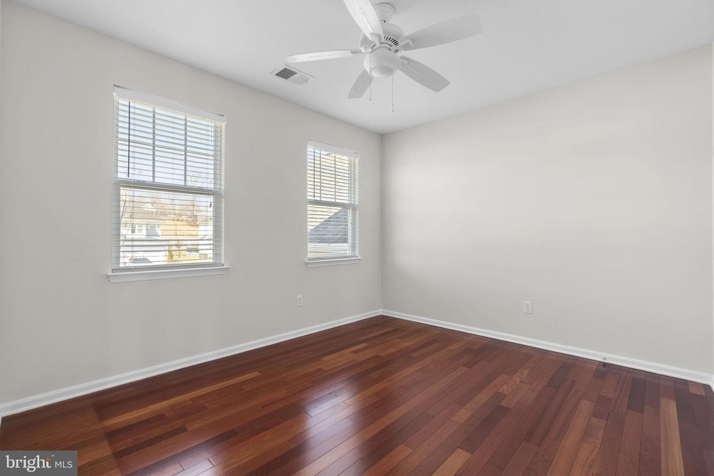 1413 Della Way photo 29