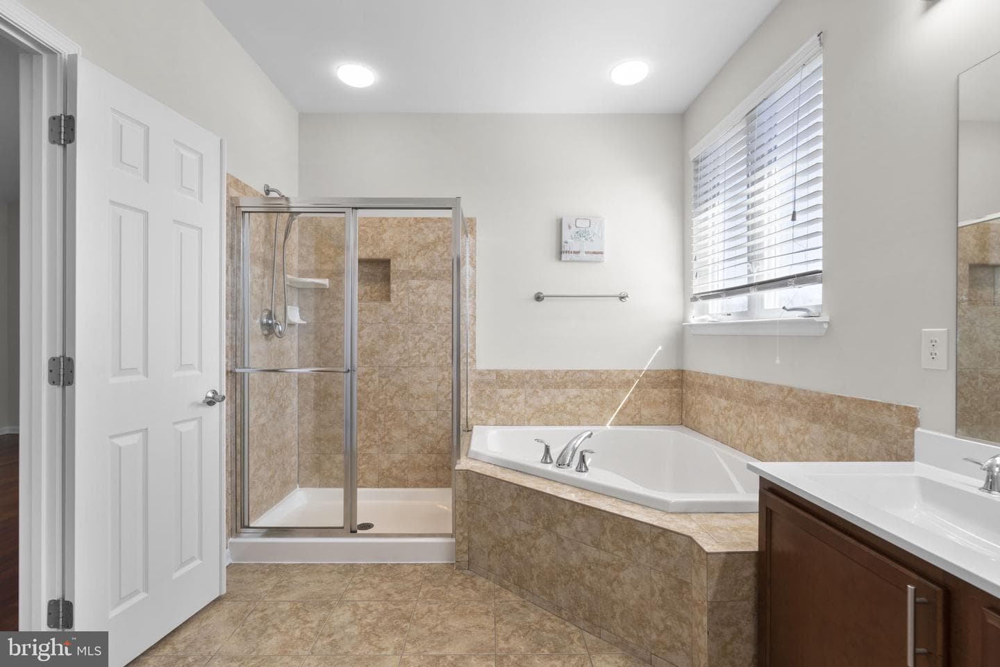 1413 Della Way photo 38