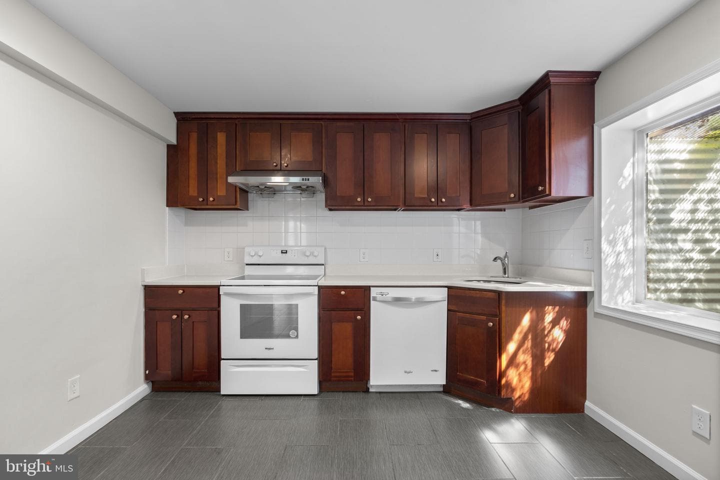 1413 Della Way photo 52