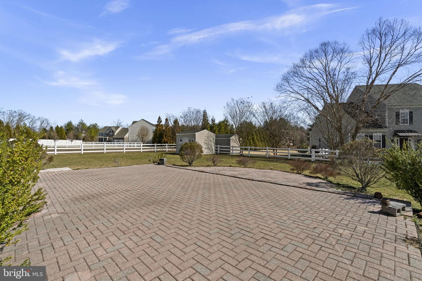 1413 Della Way photo 56