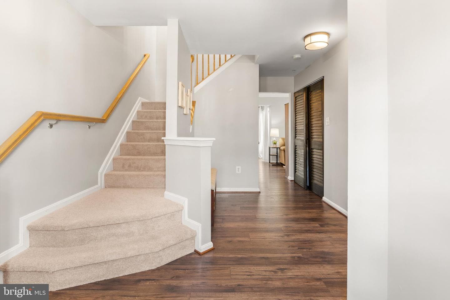 1010 Carbondale Way photo 4