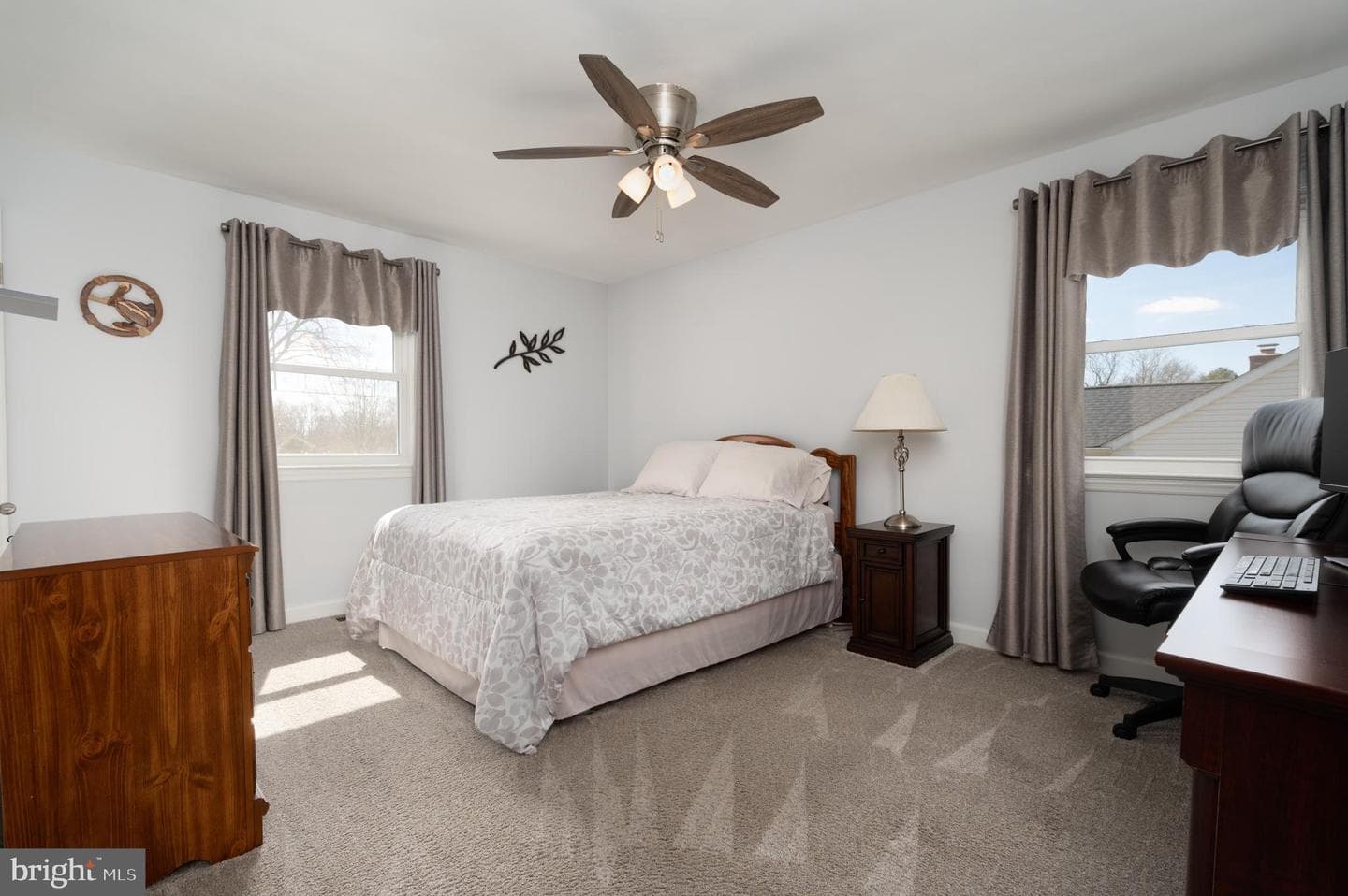 902 Hillcrest Road photo 22