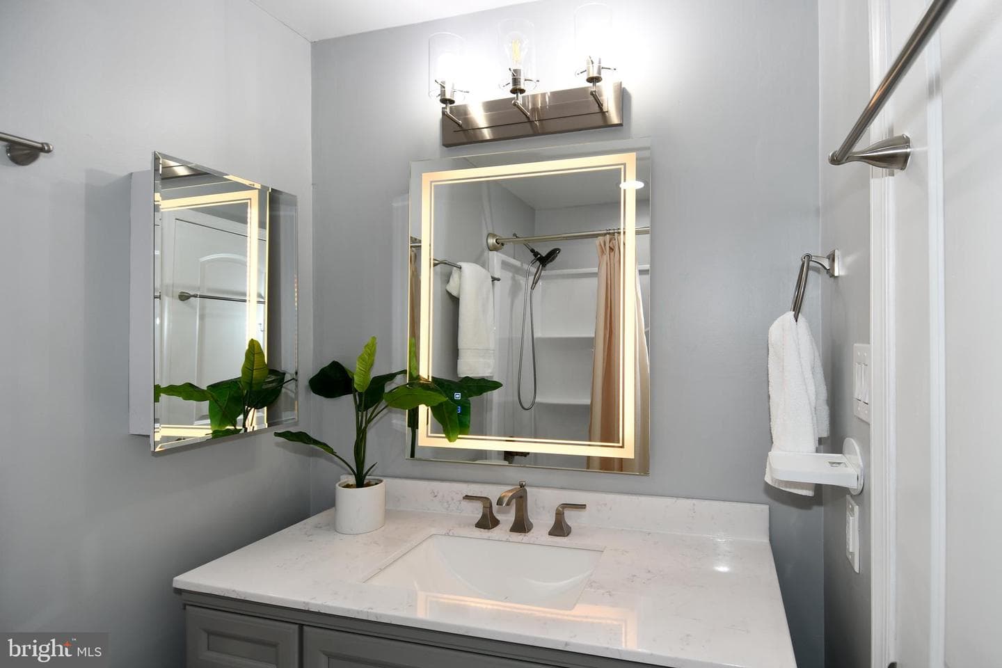 1302 Whitman Drive photo 16