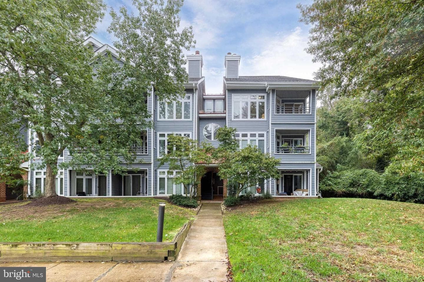 1115 Lake Heron Drive #3b