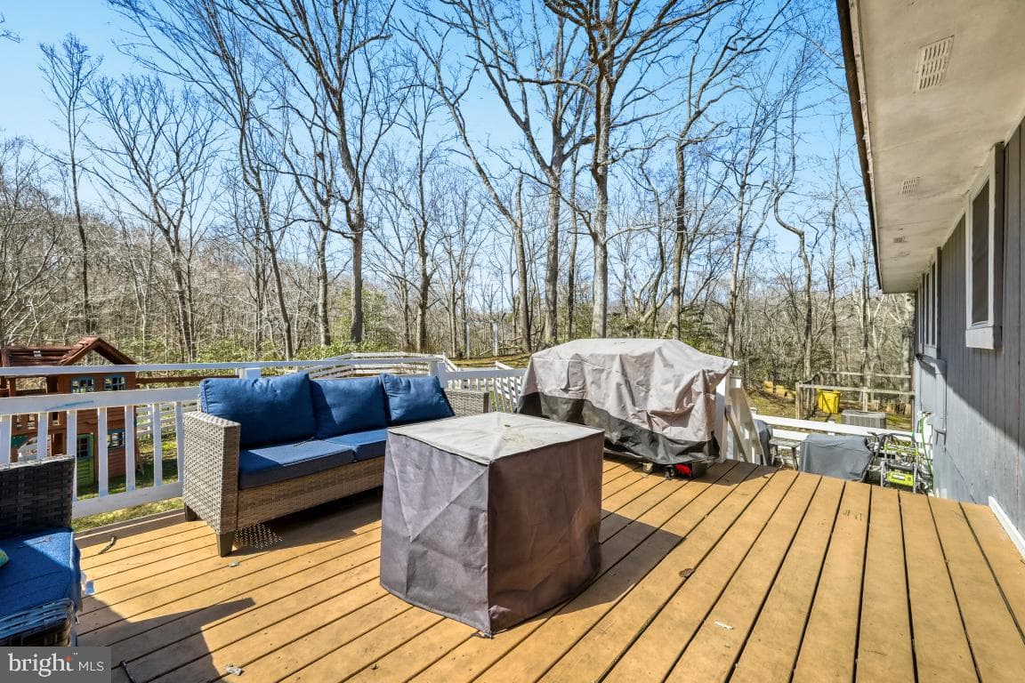 2110 Hallmark Drive photo 22