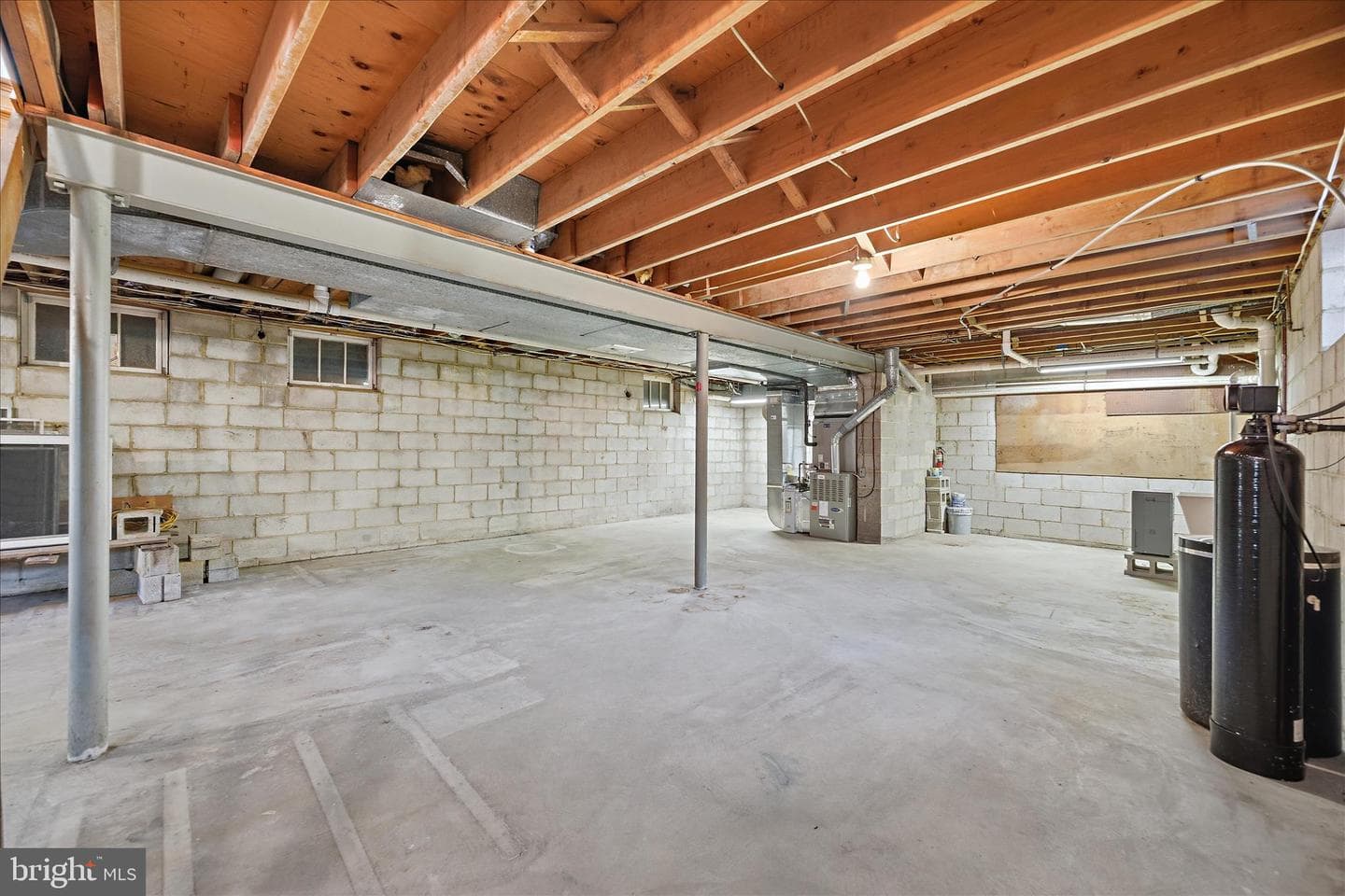 317 White Plains Court photo 49