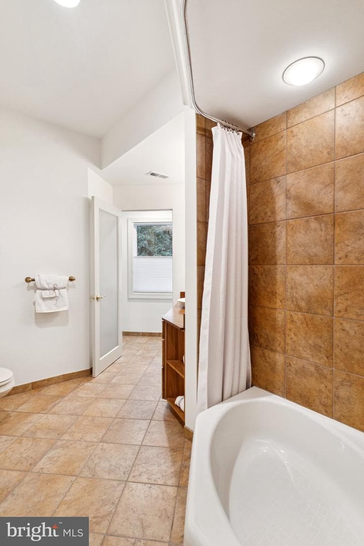 922 Old County Road photo 33