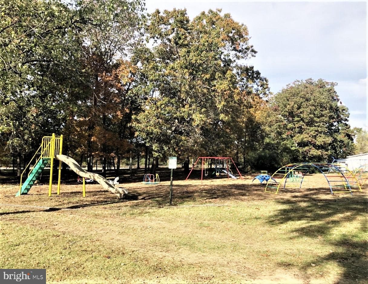 1503 Berkley Court #trlr C photo 37