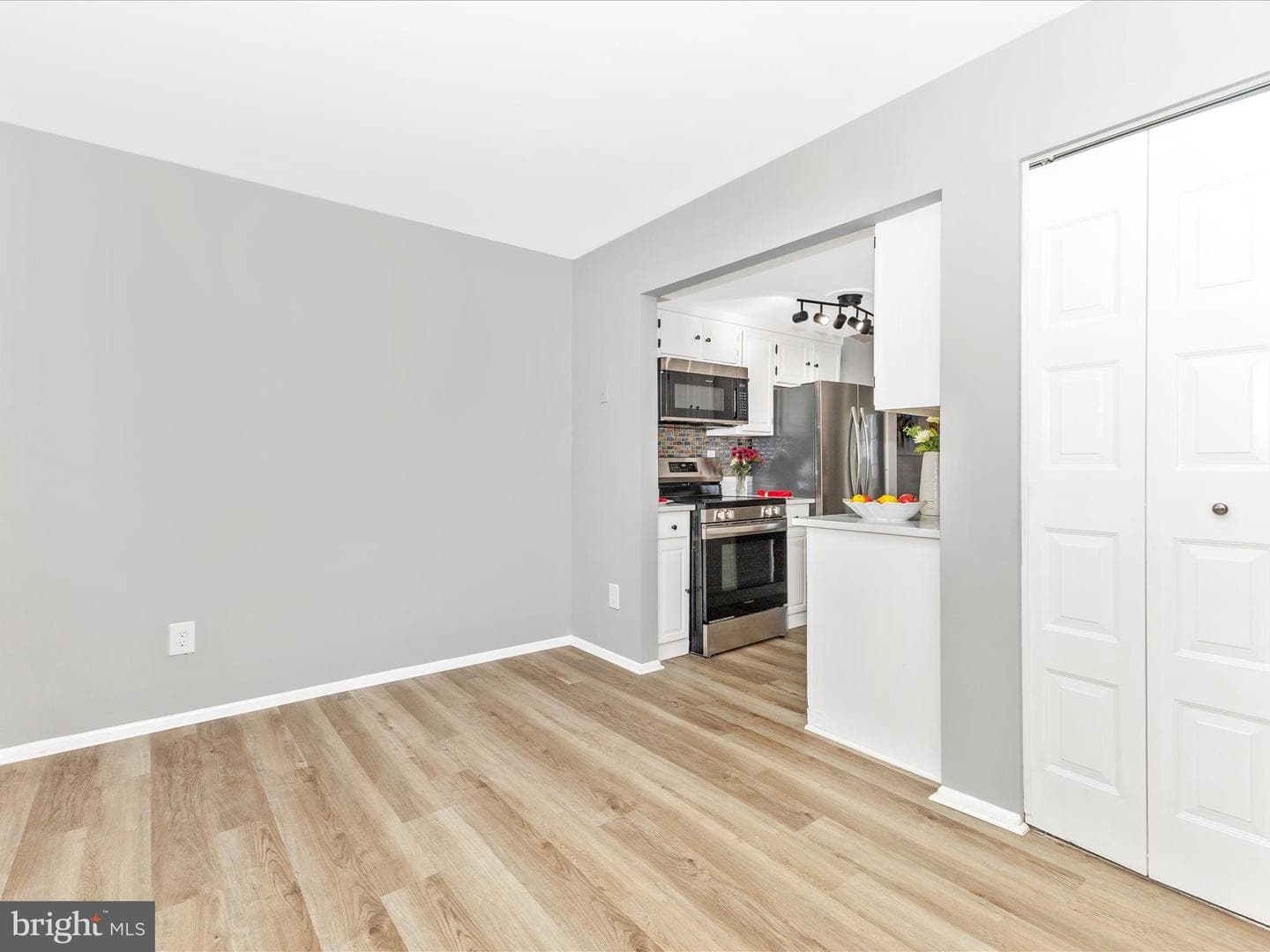 1804 Aberdeen Circle photo 8