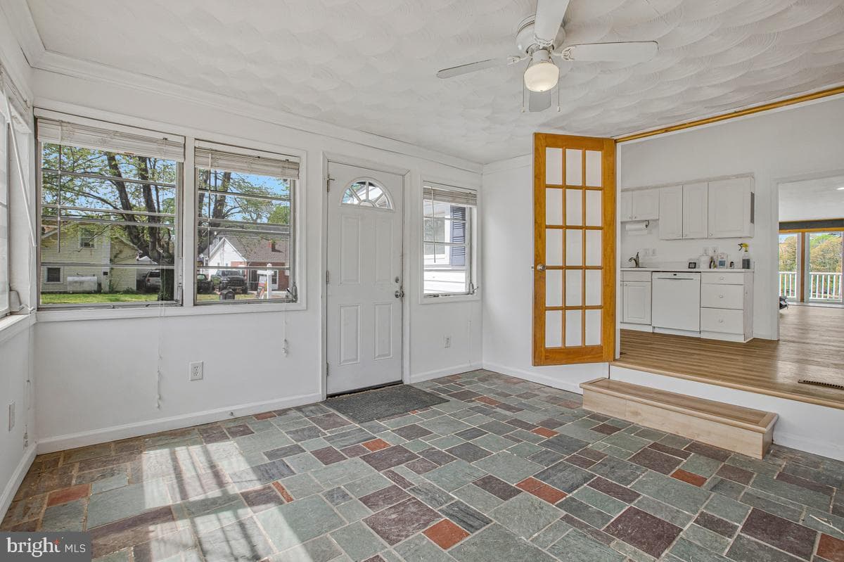 7801 Waterview photo 11
