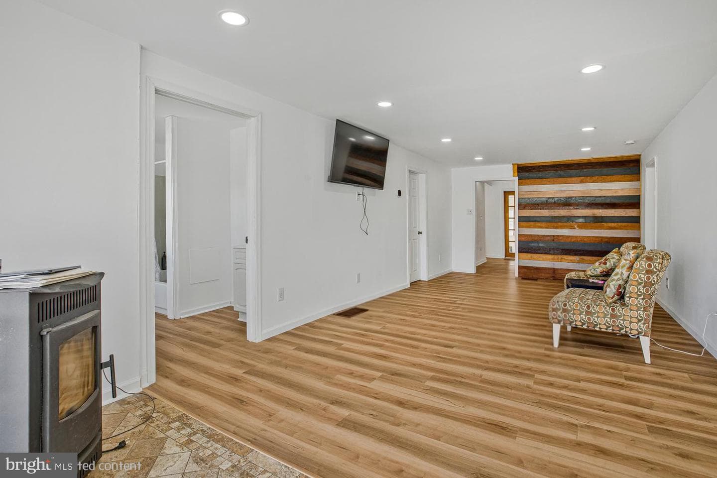 7801 Waterview photo 8