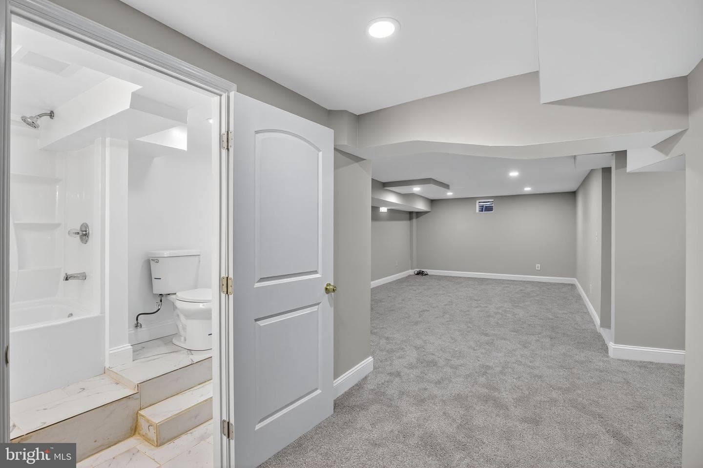 511 Sylvan Way photo 39