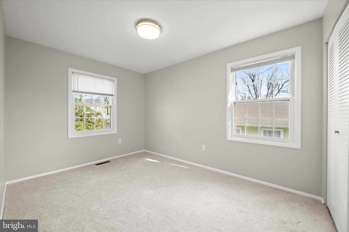 2413 Springlake Court W photo 17