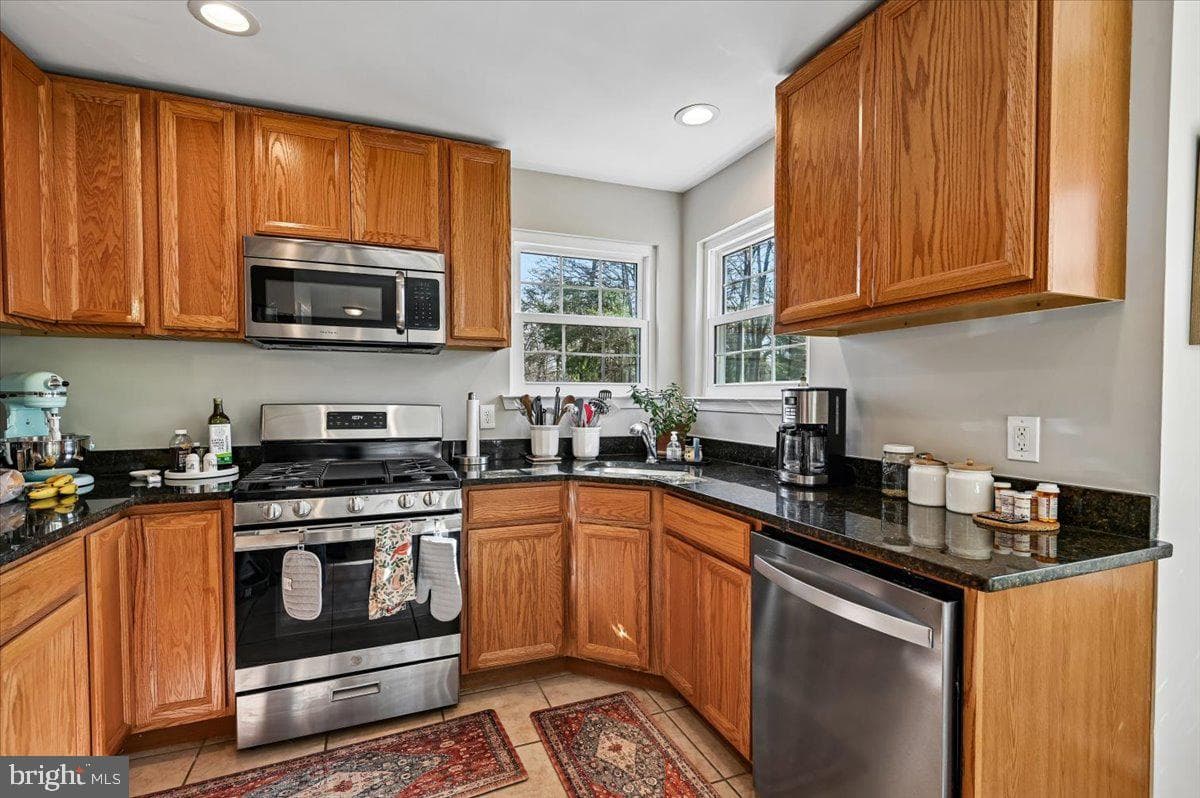 8339 Watermill Drive photo 17