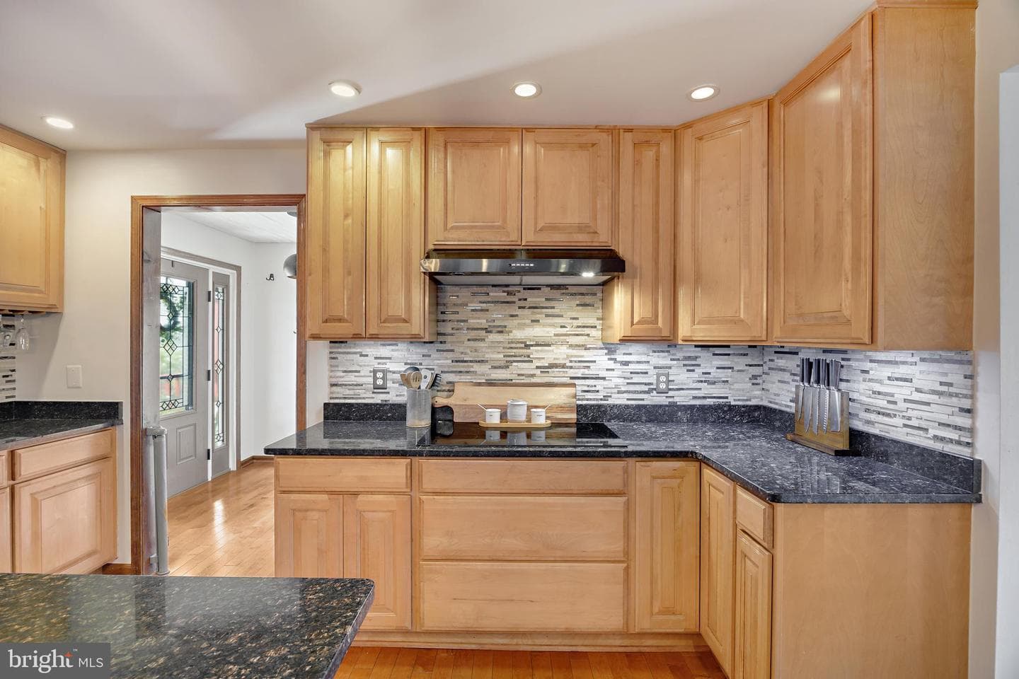 806 N Shore Drive photo 4