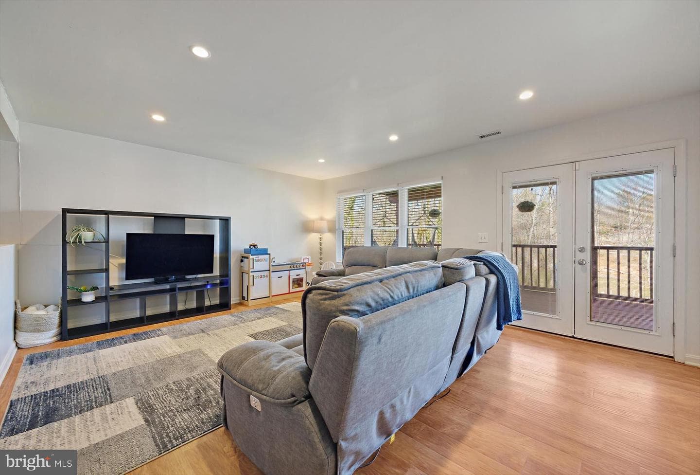 806 N Shore Drive photo 43
