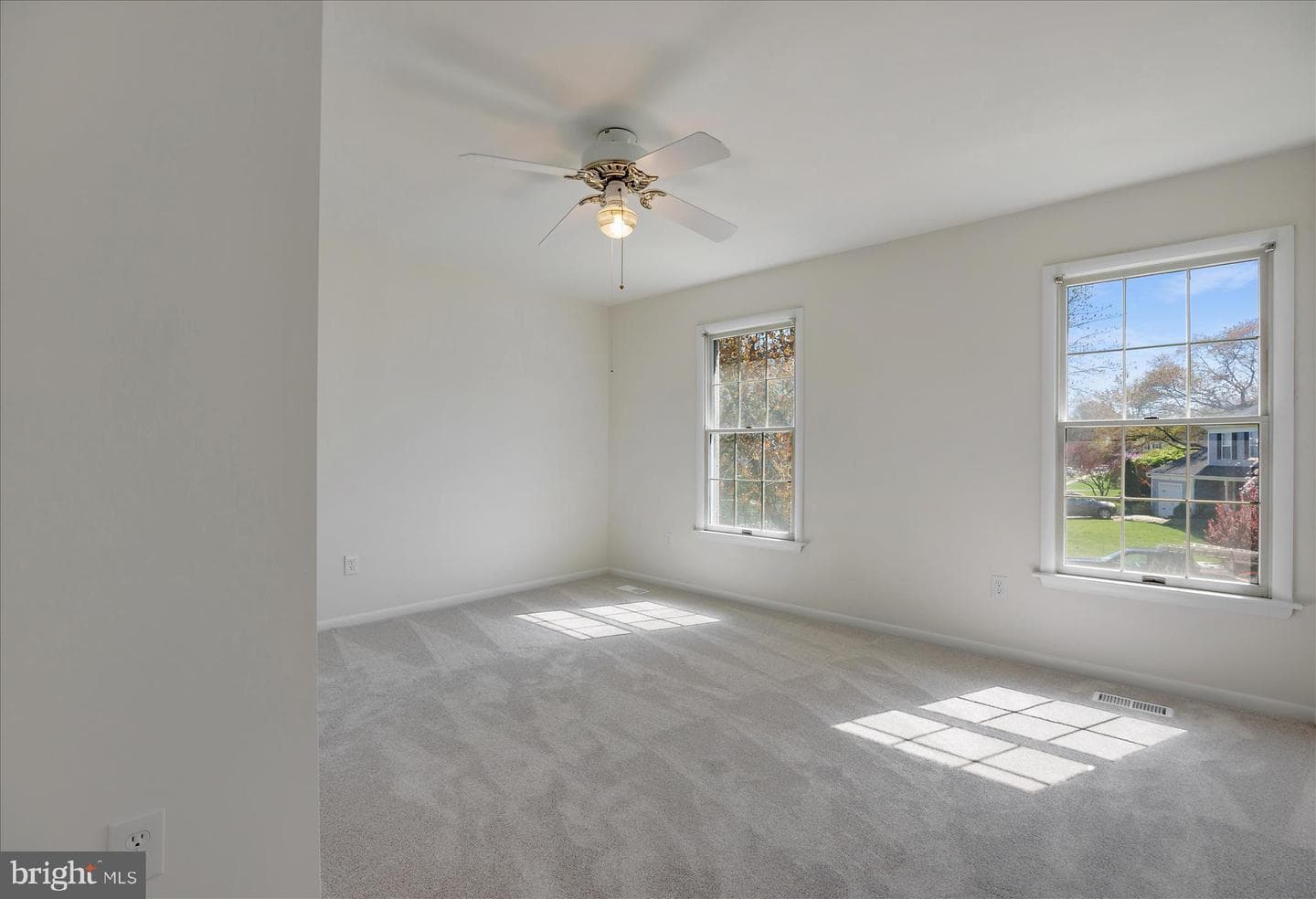 284 Tolstoy Lane photo 34