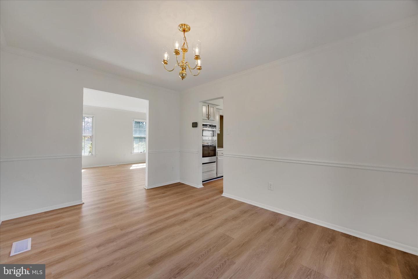 284 Tolstoy Lane photo 9