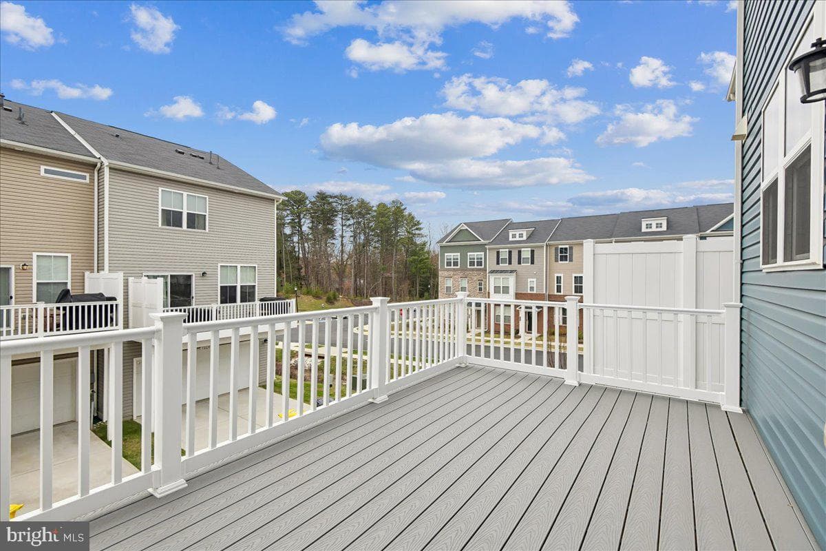 1813 Iris Lane photo 9