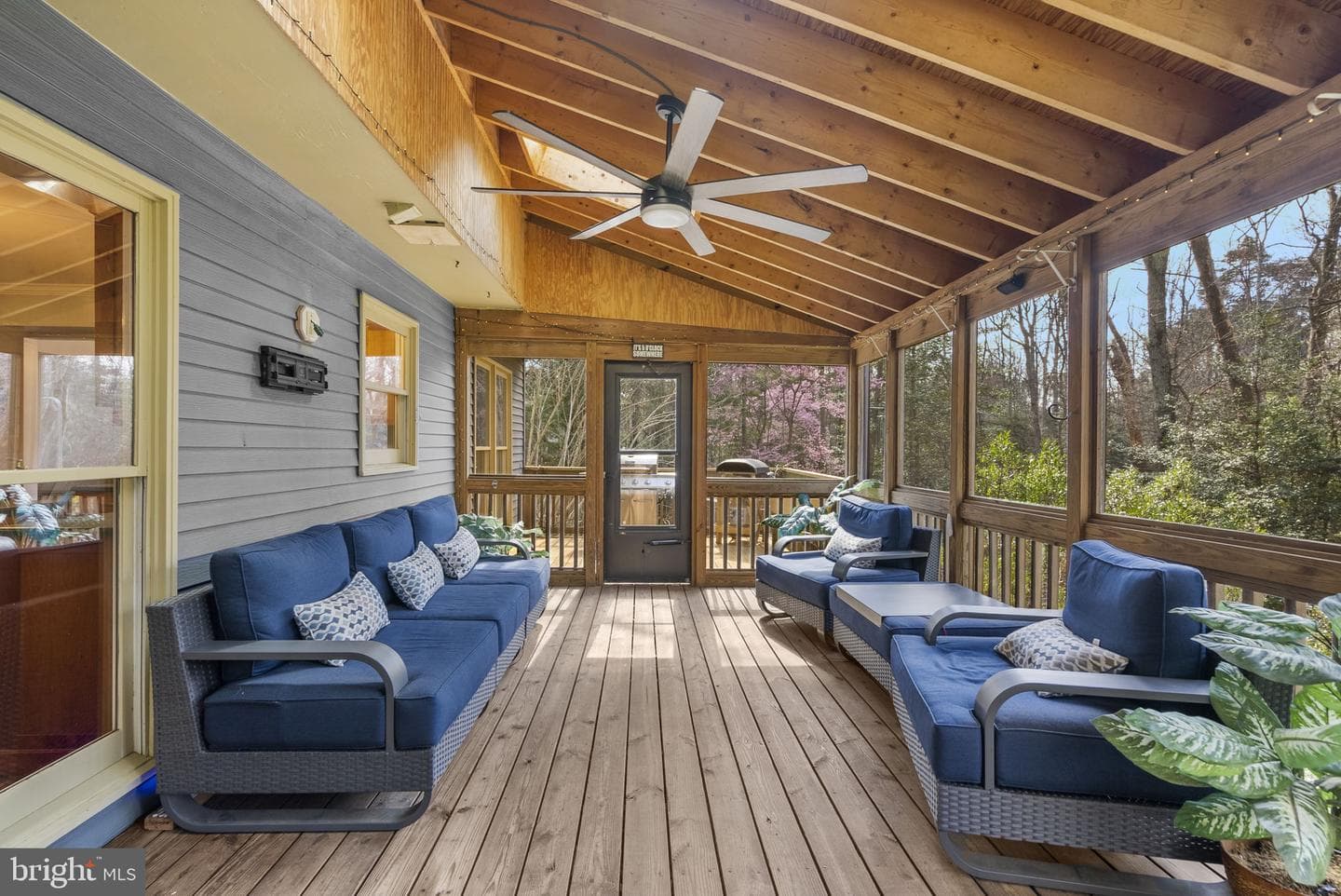 212 Ambleside Drive photo 16