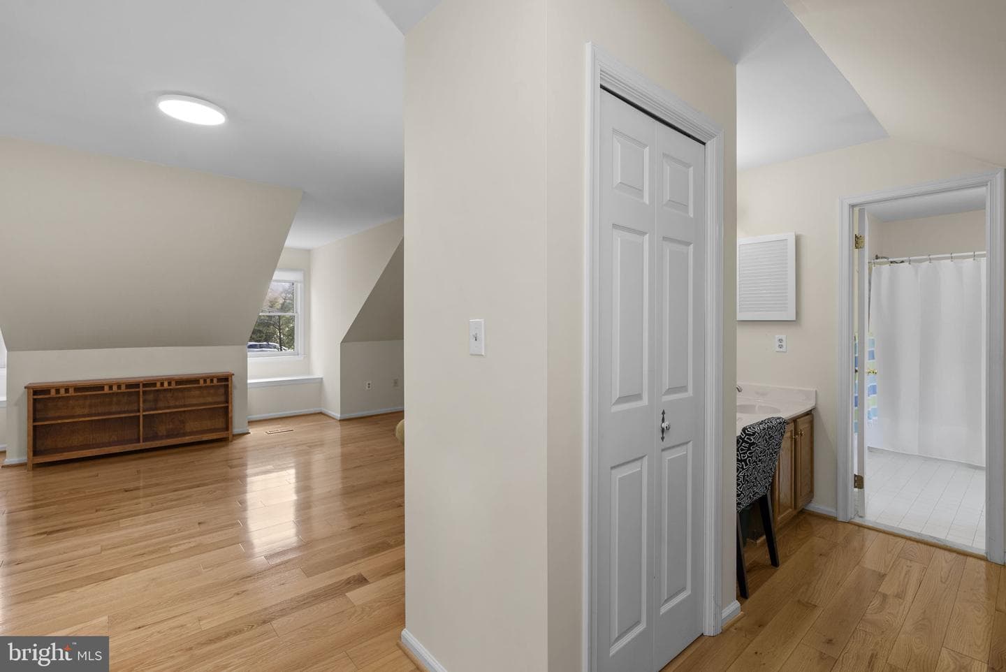 212 Ambleside Drive photo 23