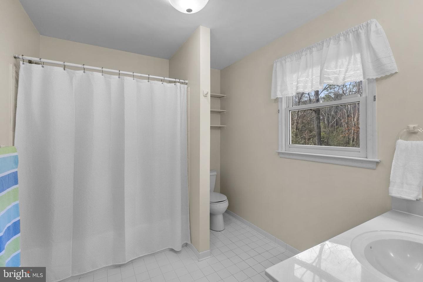 212 Ambleside Drive photo 25
