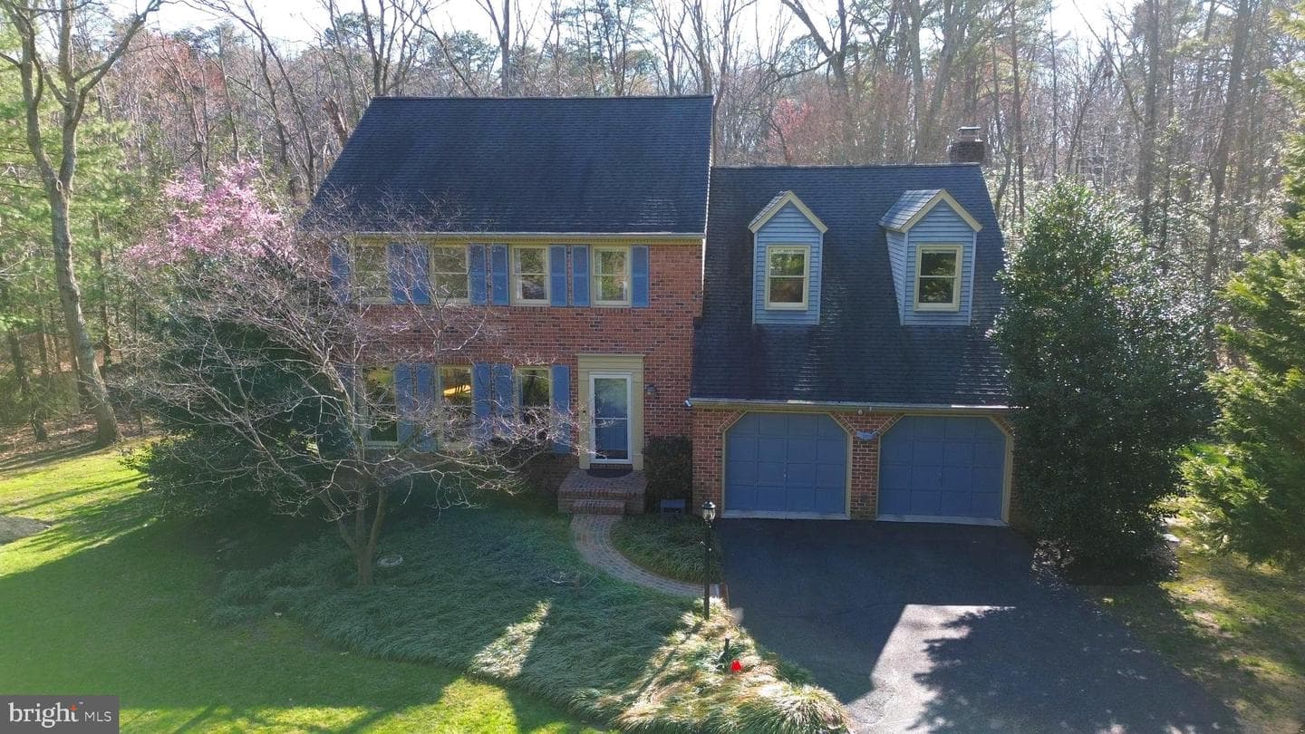 212 Ambleside Drive photo 4