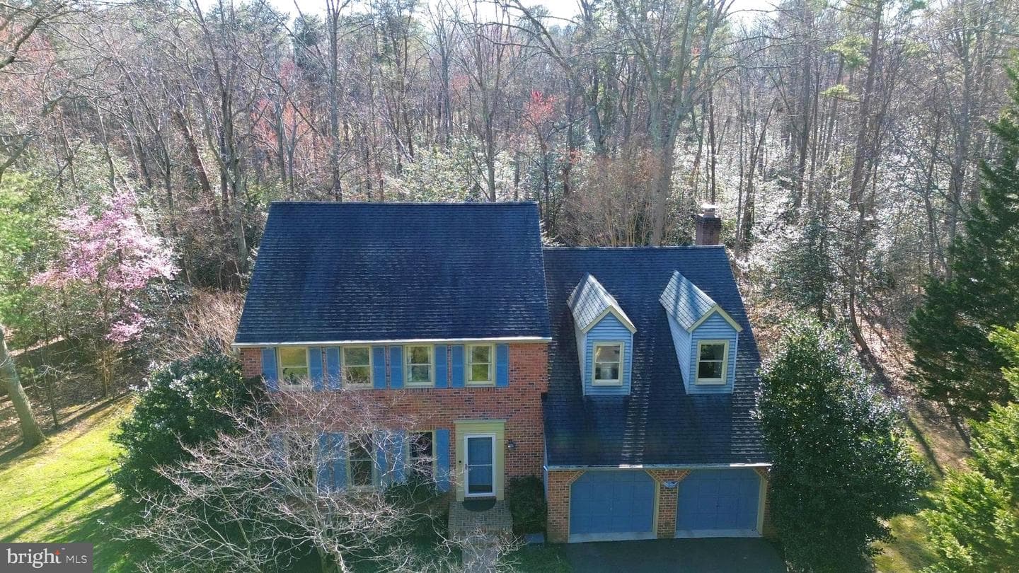212 Ambleside Drive photo 5