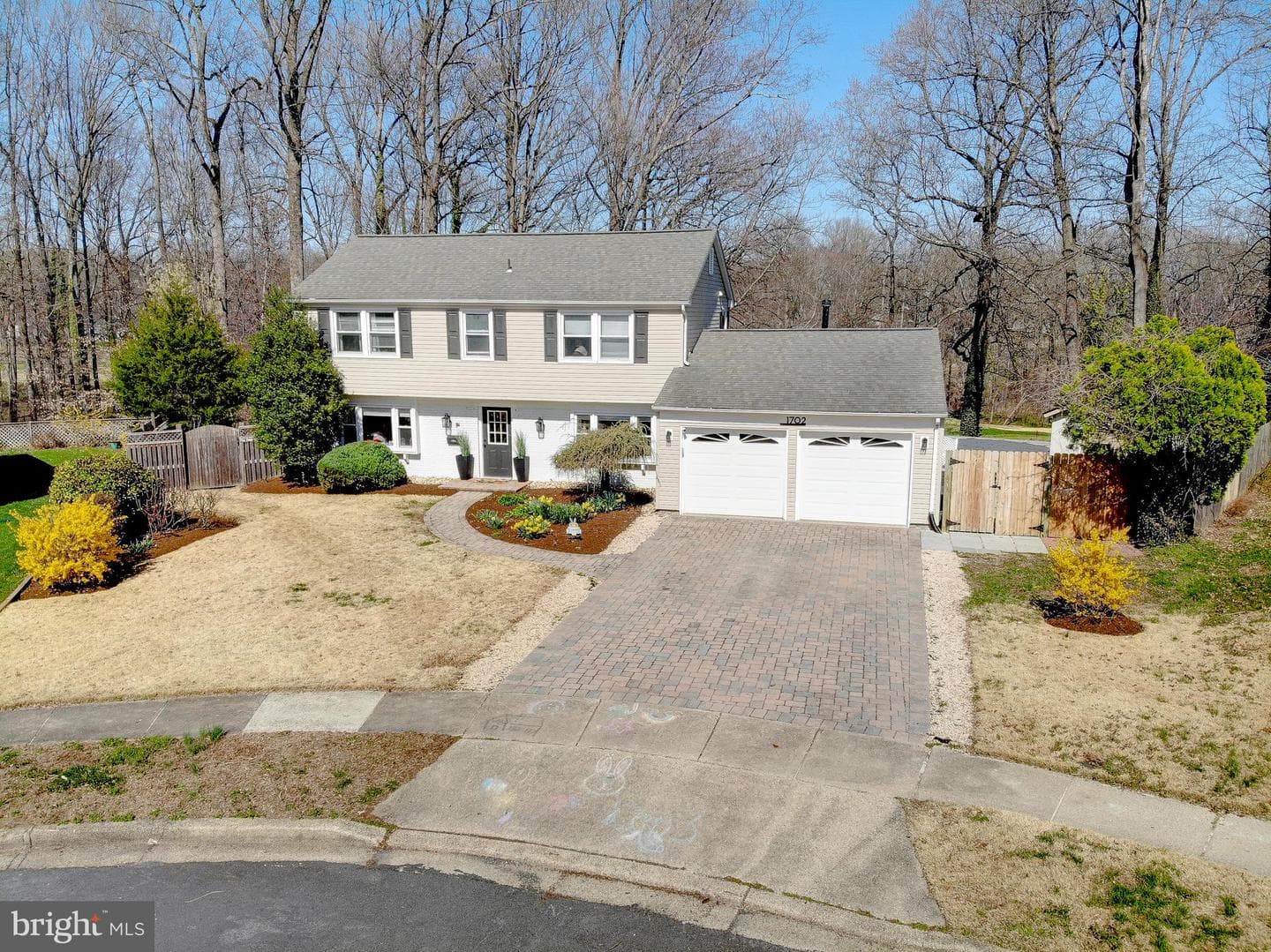 1702 Saxony Place photo 2