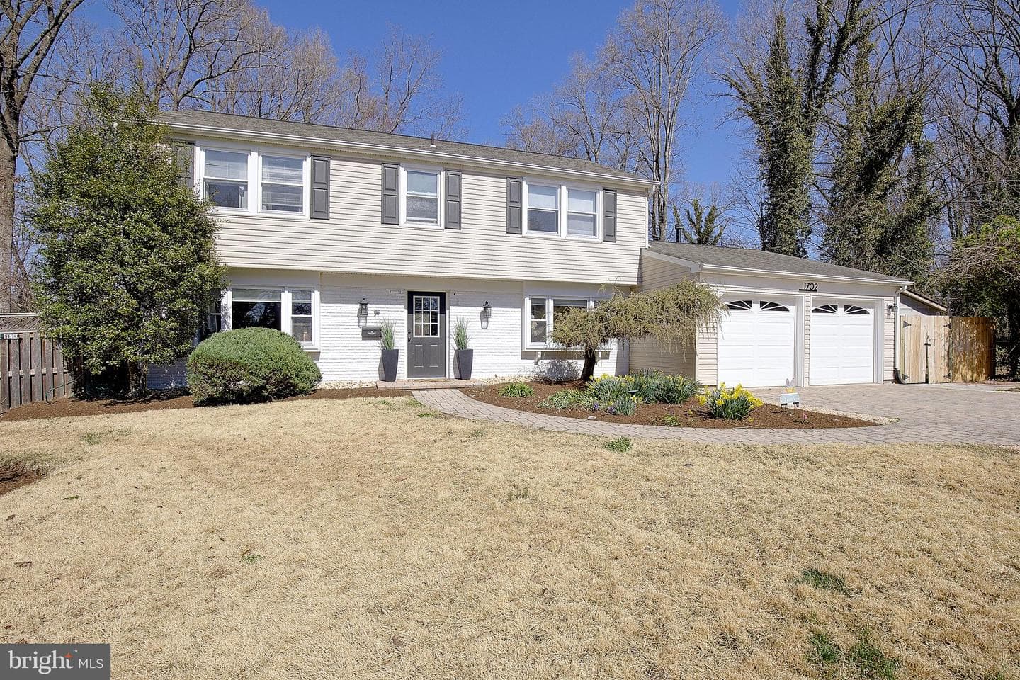 1702 Saxony Place photo 4