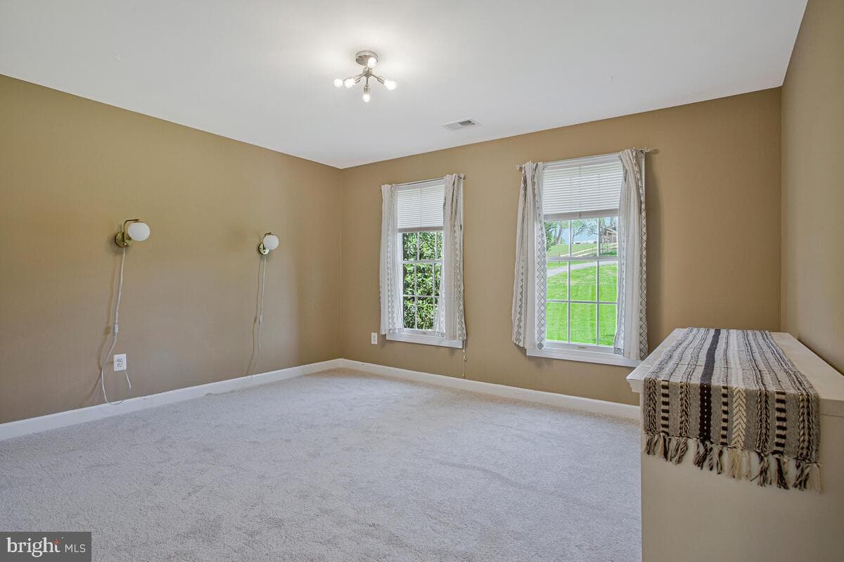 405 Pondview Lane photo 34