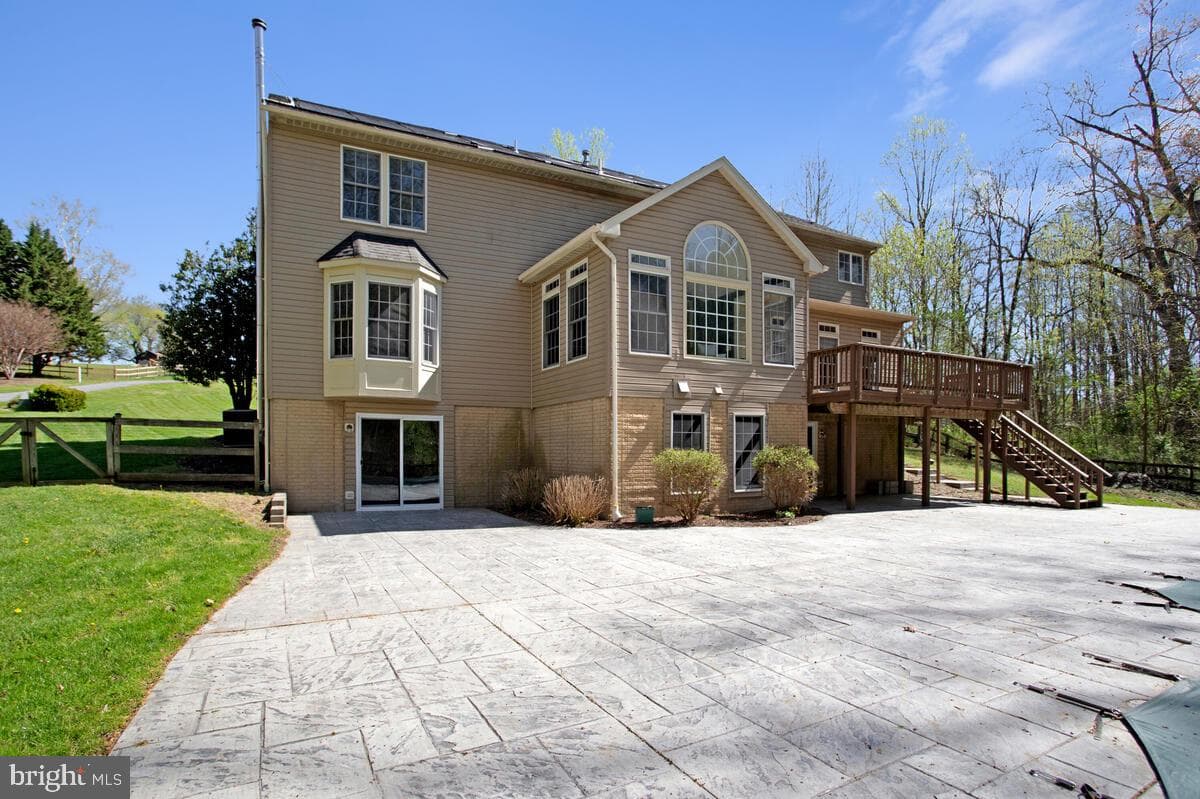 405 Pondview Lane photo 42