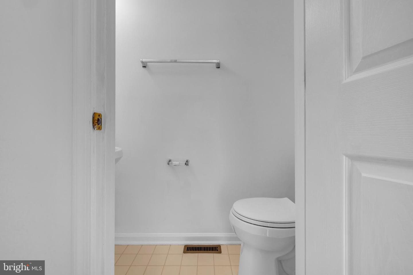 220 Arcadia Shores Circle photo 5