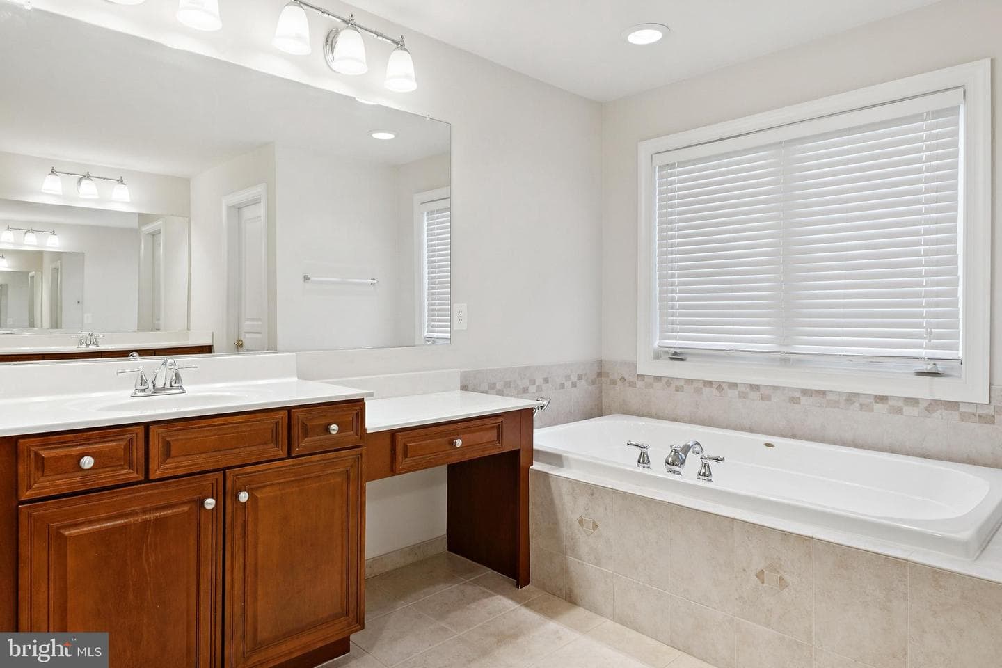 7404 Thames River Drive photo 30